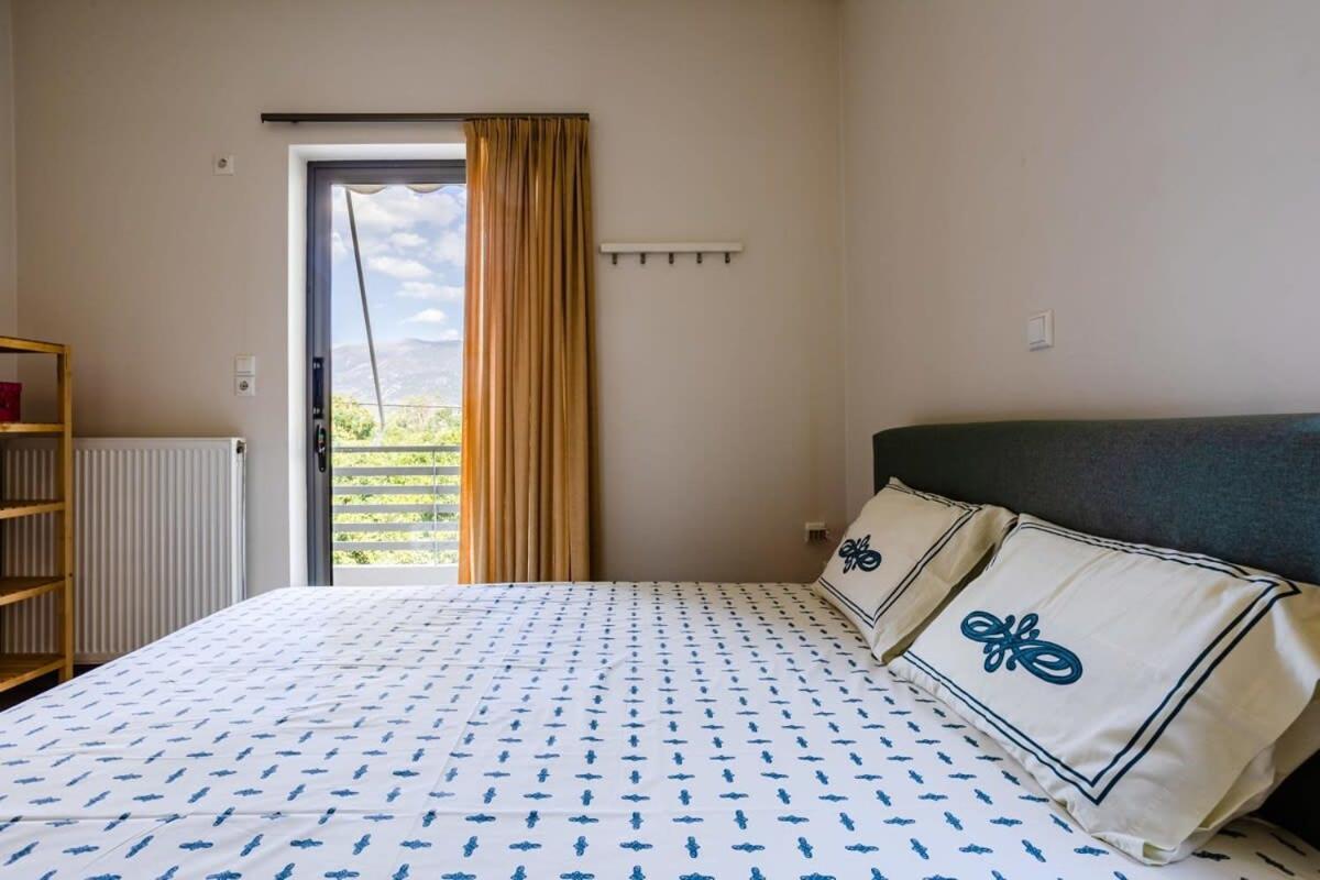 Kalamata'S Spacious Getaway-Taygetos Amazing View Exterior photo