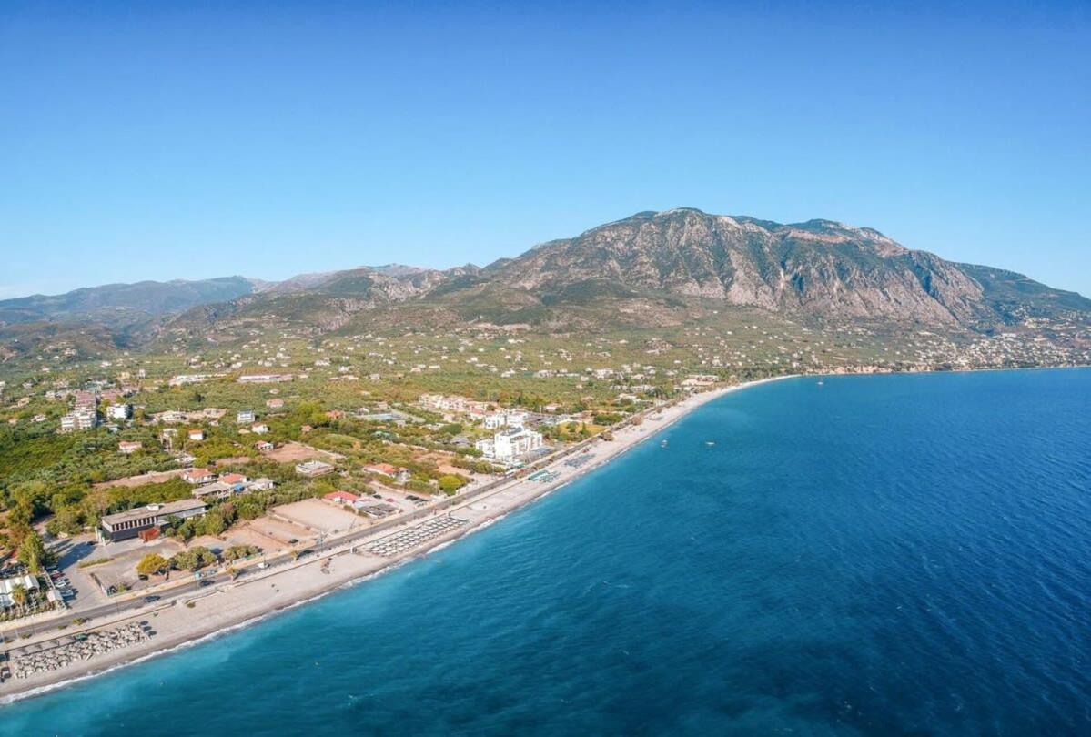 Kalamata'S Spacious Getaway-Taygetos Amazing View Exterior photo